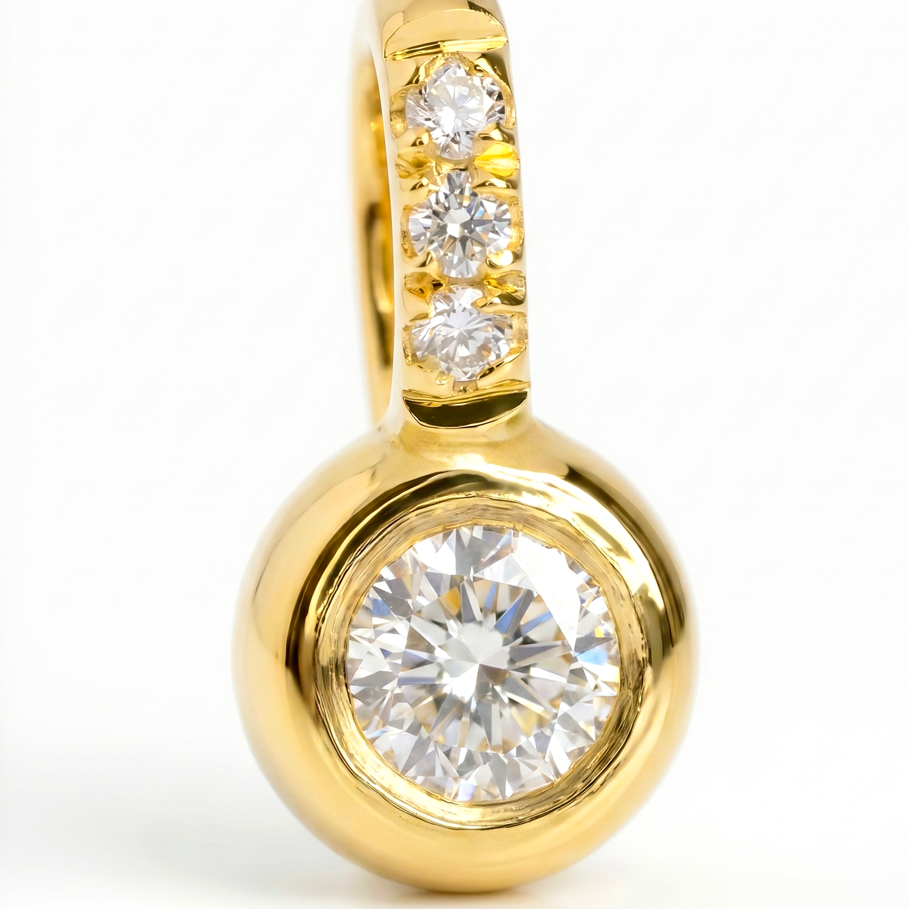The Birthday Charm – 18K Gold