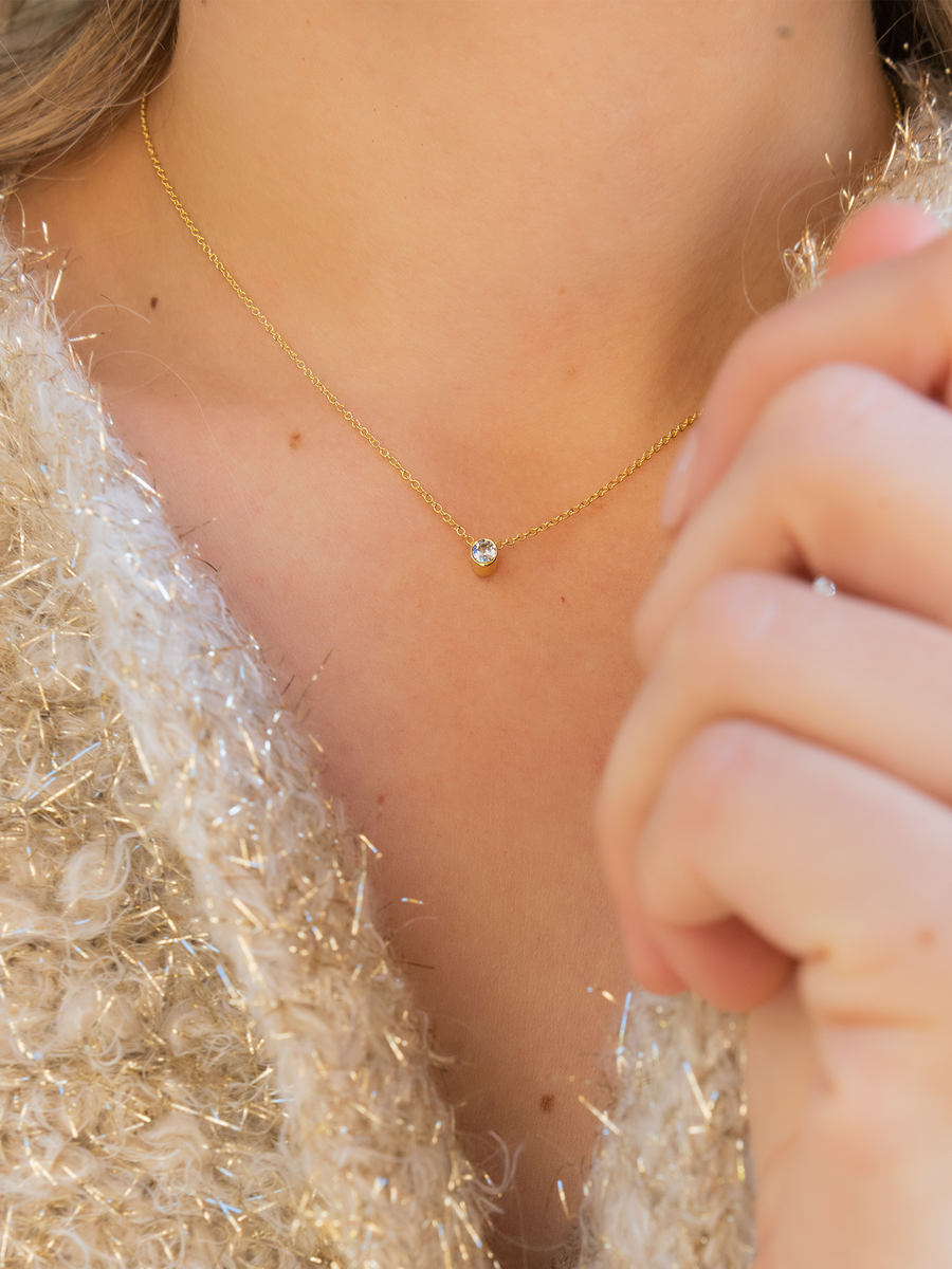 Blue drop of light necklace 18k gold